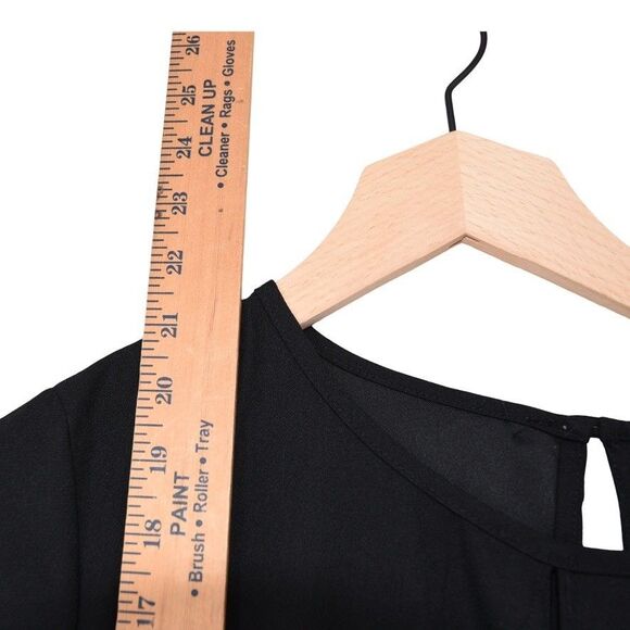 Club Monaco Black Flowy Button Up Blouse Top Size Medium - Picture 8 of 9